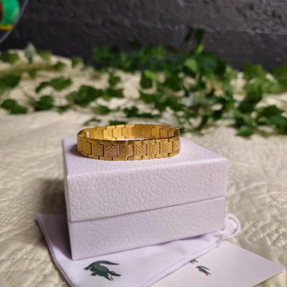 Lacoste Metropole Gold-Tone Bracelet -- Like New / 8 Inch - Picture 2 of 6